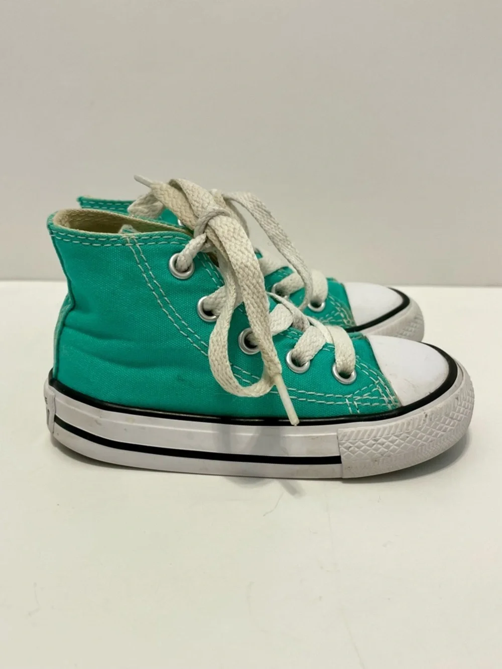 Converse All Star Chuck Taylor Classic High Top Kids Sneakers Youth Size 5 Teal